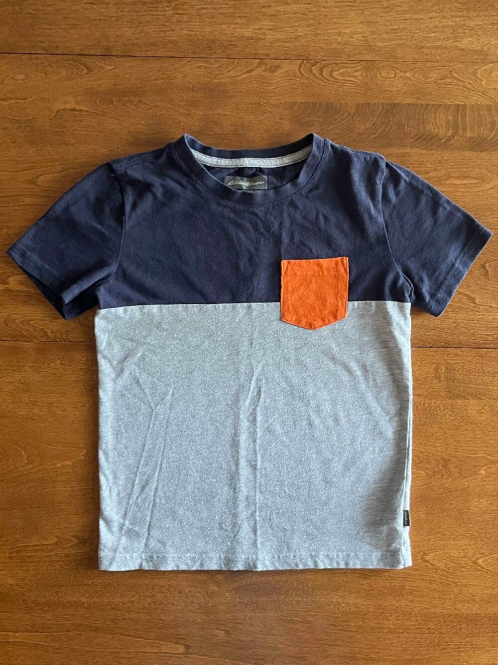 Eddie Bauer navy and gray pocket T-shirt S 7/8
